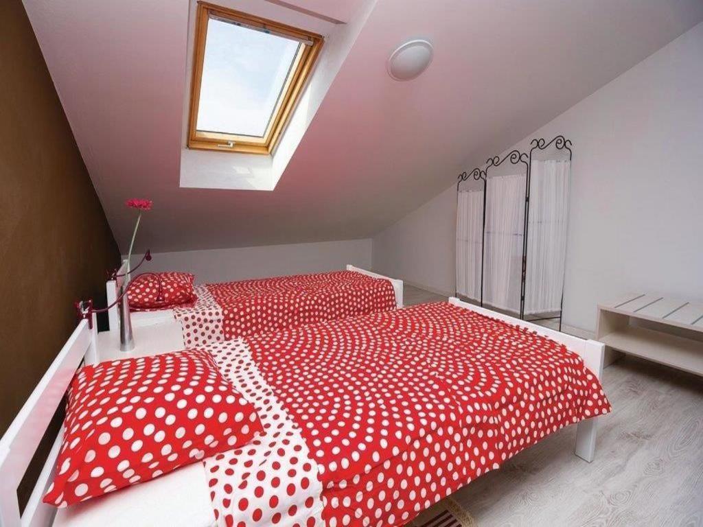 Apartments Grzic Porozina المظهر الخارجي الصورة